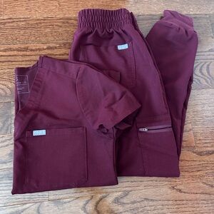 Figs Women's Burgundy Scrub Set